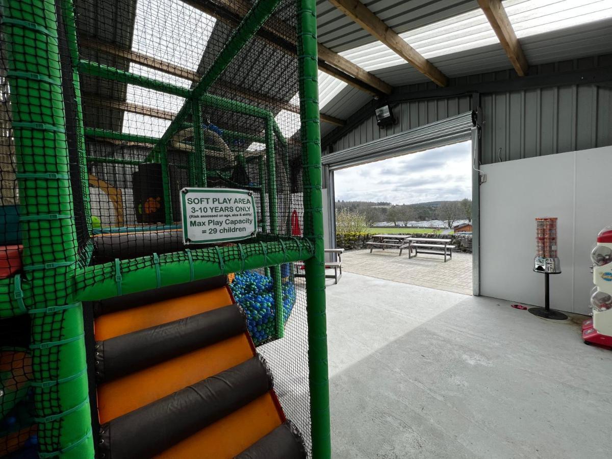 Jungle House No.26 At Three Lochs Holiday Park Newton Stewart Buitenkant foto